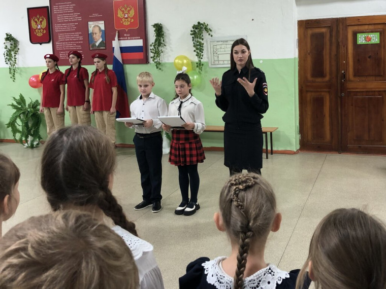 Беседа с инспектором ГИБДД.